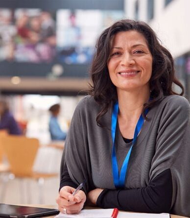 teacher-572x445x8x0x555x445x1613611063